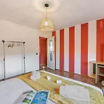 La Lanterna Swimming Pool Retreat - Happy Apartamento *