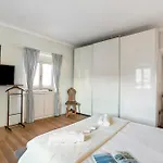 La Lanterna Swimming Pool Retreat - Happy
