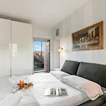 La Lanterna Swimming Pool Retreat - Happy Apartman *