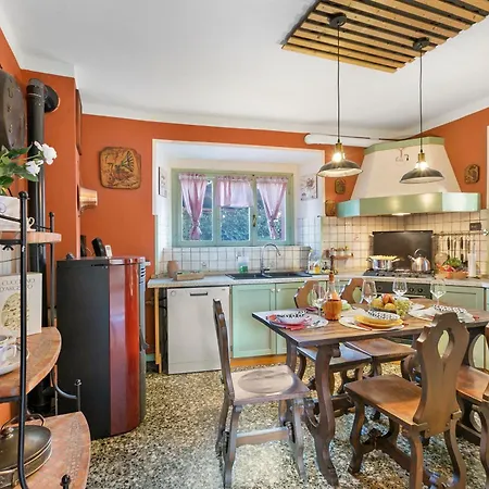 Apartment La Lanterna Swimming Pool Retreat - Happy Gignese