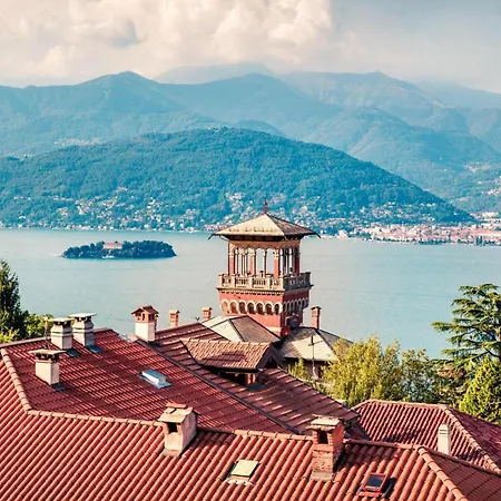 La Lanterna Swimming Pool Retreat - Happy *