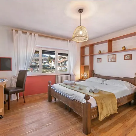 La Lanterna Swimming Pool Retreat - Happy Appartement