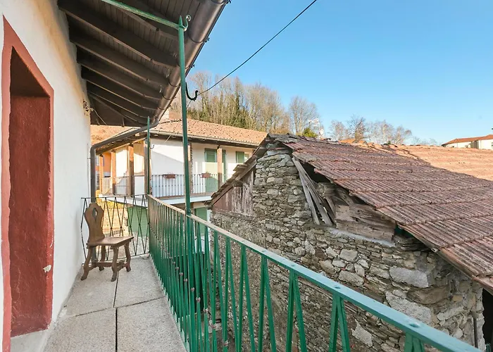 Lejlighed La Lanterna Swimming Pool Retreat - Happy