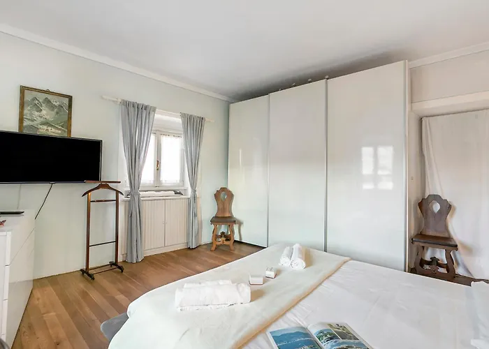 La Lanterna Swimming Pool Retreat - Happy 아파트 Gignese