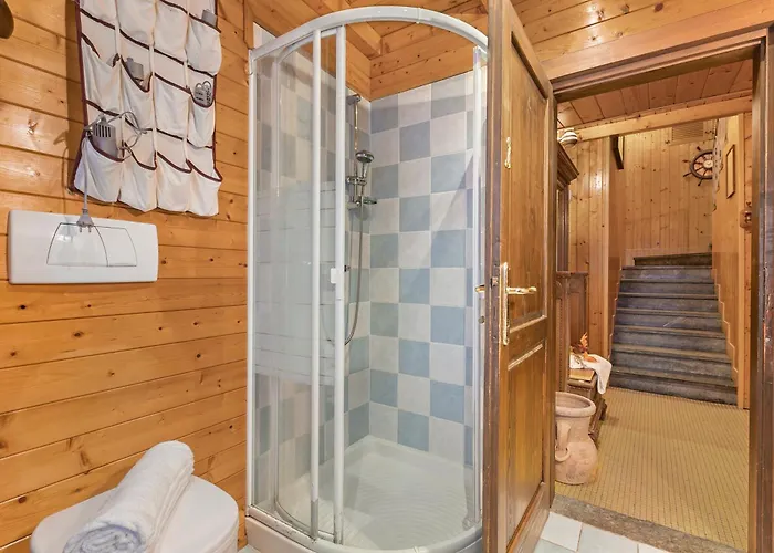 Lejlighed La Lanterna Swimming Pool Retreat - Happy *