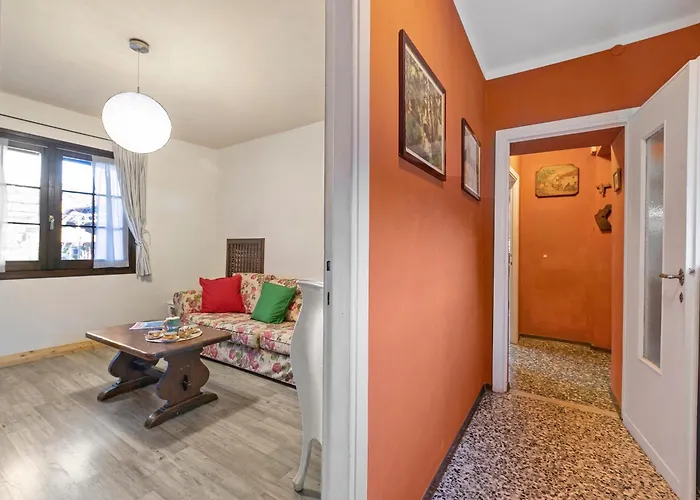 La Lanterna Swimming Pool Retreat - Happy Gignese